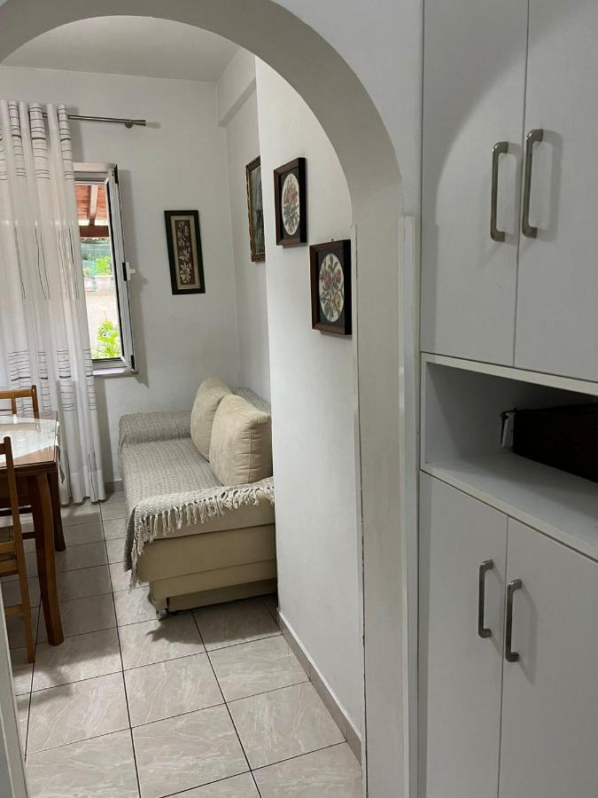 Goni Guest House Саранда Екстер'єр фото