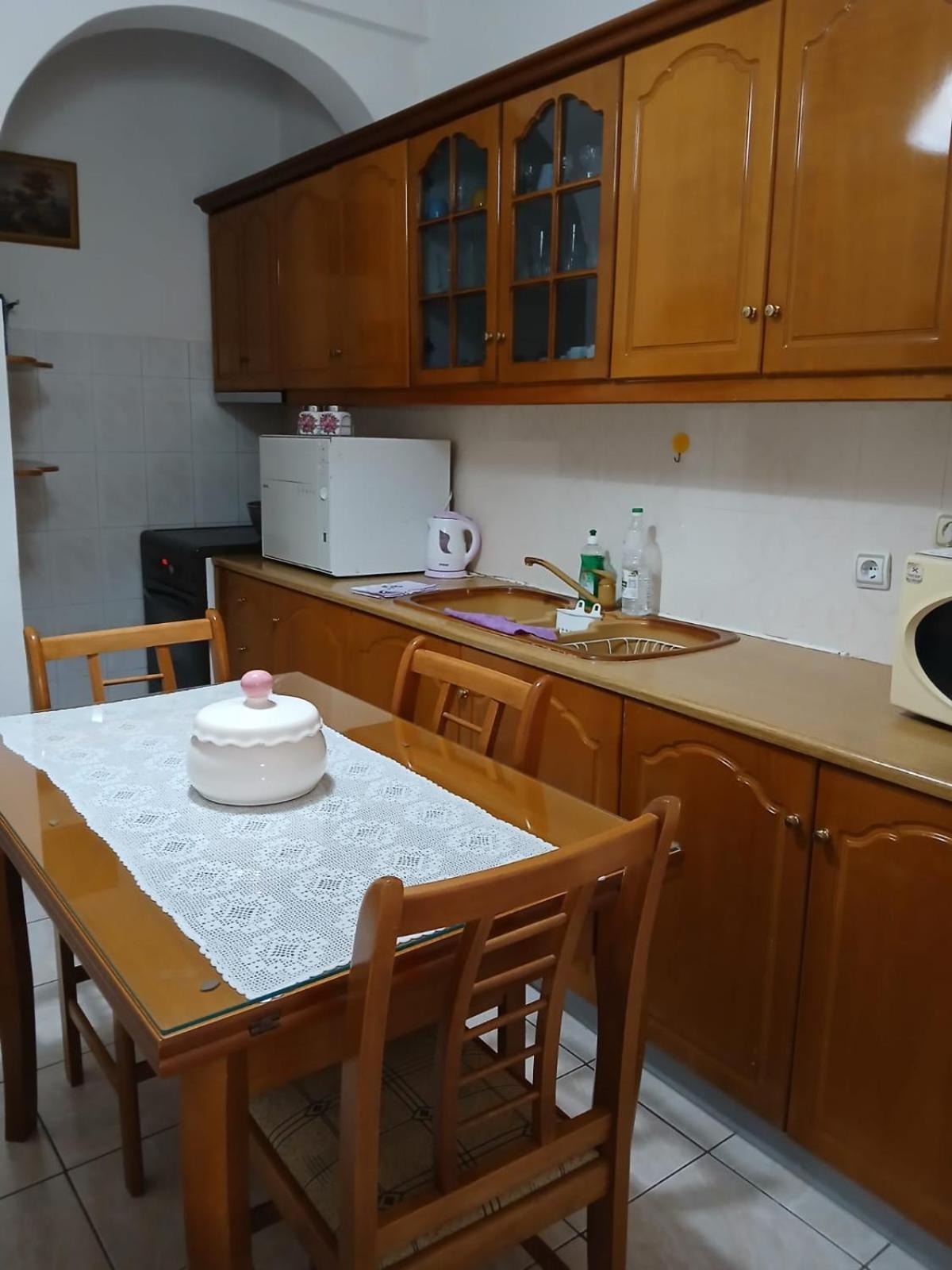 Goni Guest House Саранда Екстер'єр фото